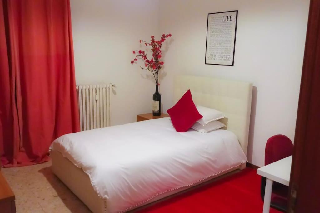 Unique & Beautiful Bedroom In Central Of 피렌체 외부 사진